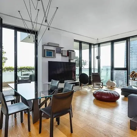 2 Bedroom Luxury In Viale Della Liberazione Casa vacanze *